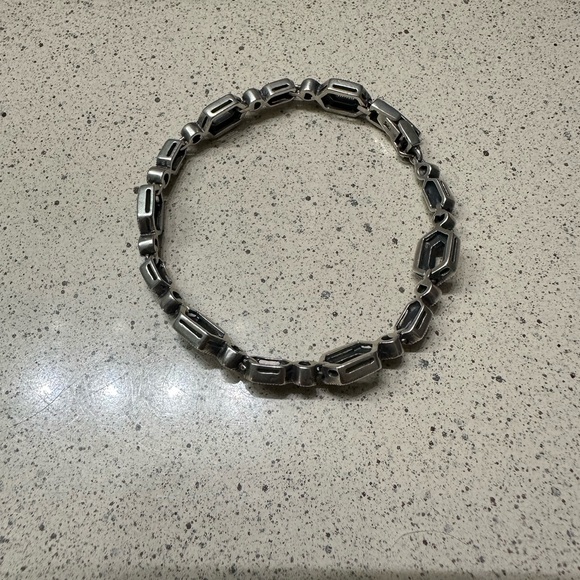 Vintage Elegant Silver Women's Bracelet - Picture 1 of 4